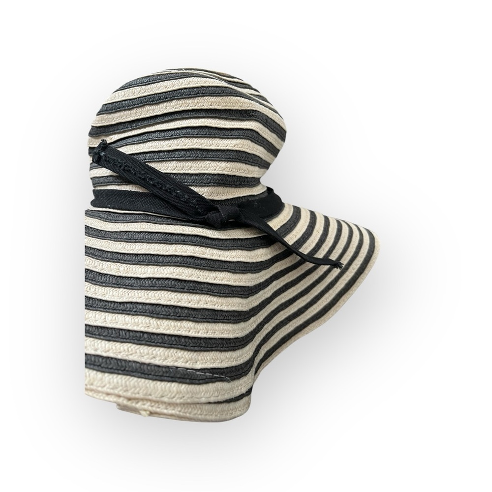Ellen Tracy Floppy Brim Sun Hat Tan & Gray Stripe Wide Brim - Picture 2 of 7